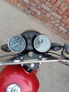 Suzuki GS 150 SE with normal conditions