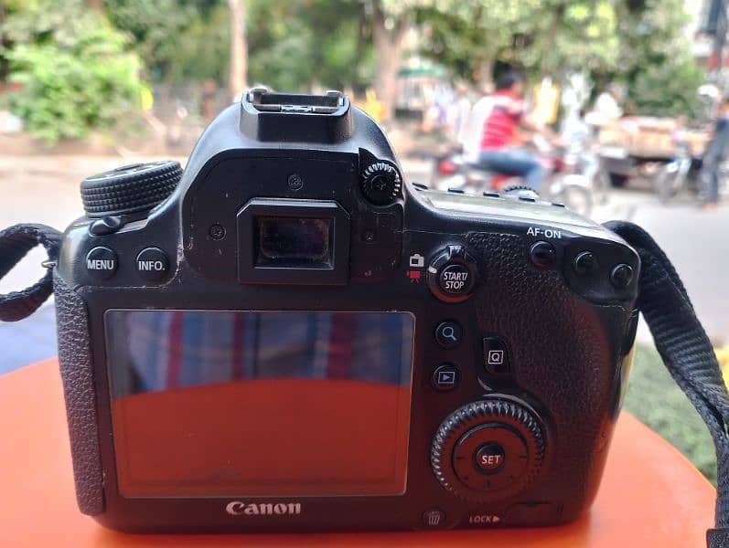 Canon EOS 6D Full Frame Body with Lens 5