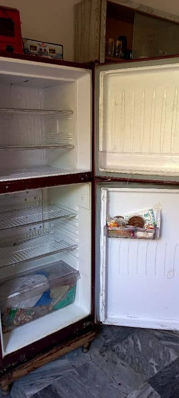 orient fridge for sale in excellent condition 3