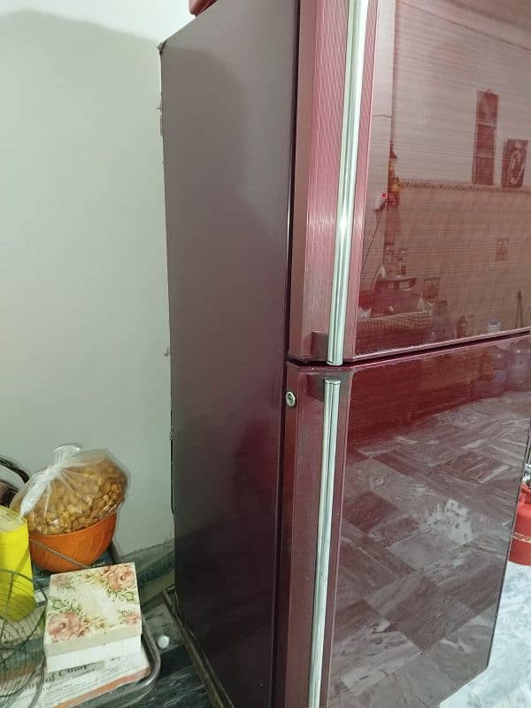 orient fridge for sale in excellent condition 6