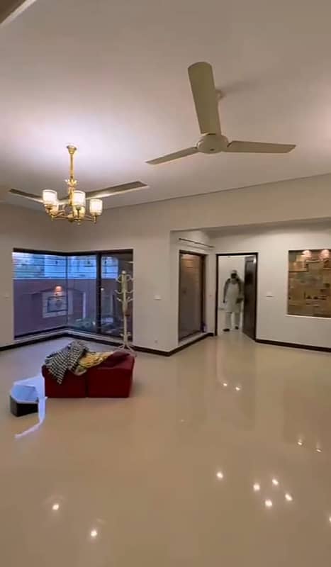 URGENT SALE 1 Kanal Used House For sale in DHA Phase Very Hot Location In Very Reasonable Price 17