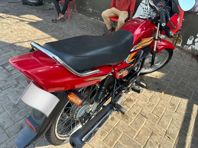 Honda 100 pridor 6