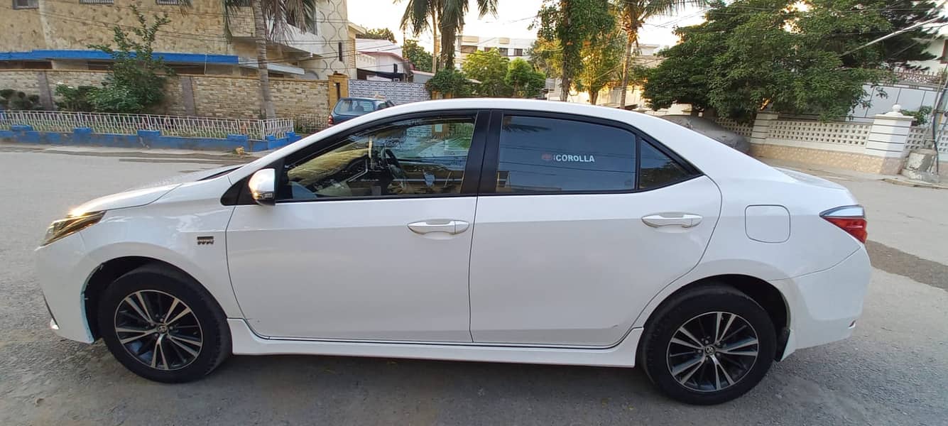 Toyota Corolla Altis 1.6 automatic 2018 4