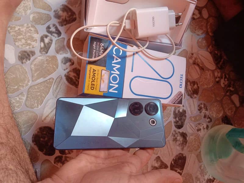 camon 20 0