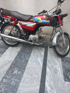 Honda cd70. . . 03002862572