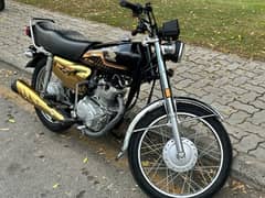 Honda 125 2024 Black Gold Edition Total jenuine