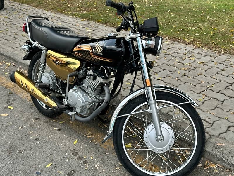 Honda 125 2024 Black Gold Edition Total jenuine 0