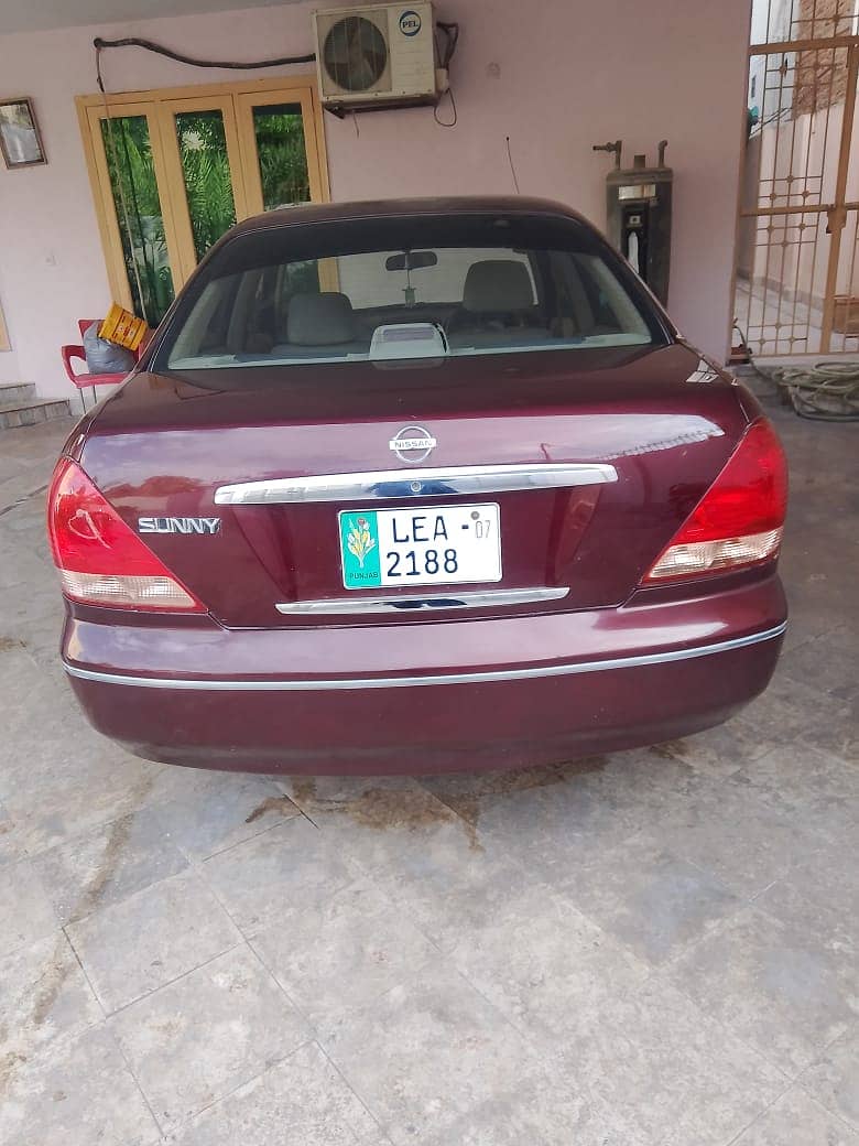 Nissan Sunny 2007 Saloon 2