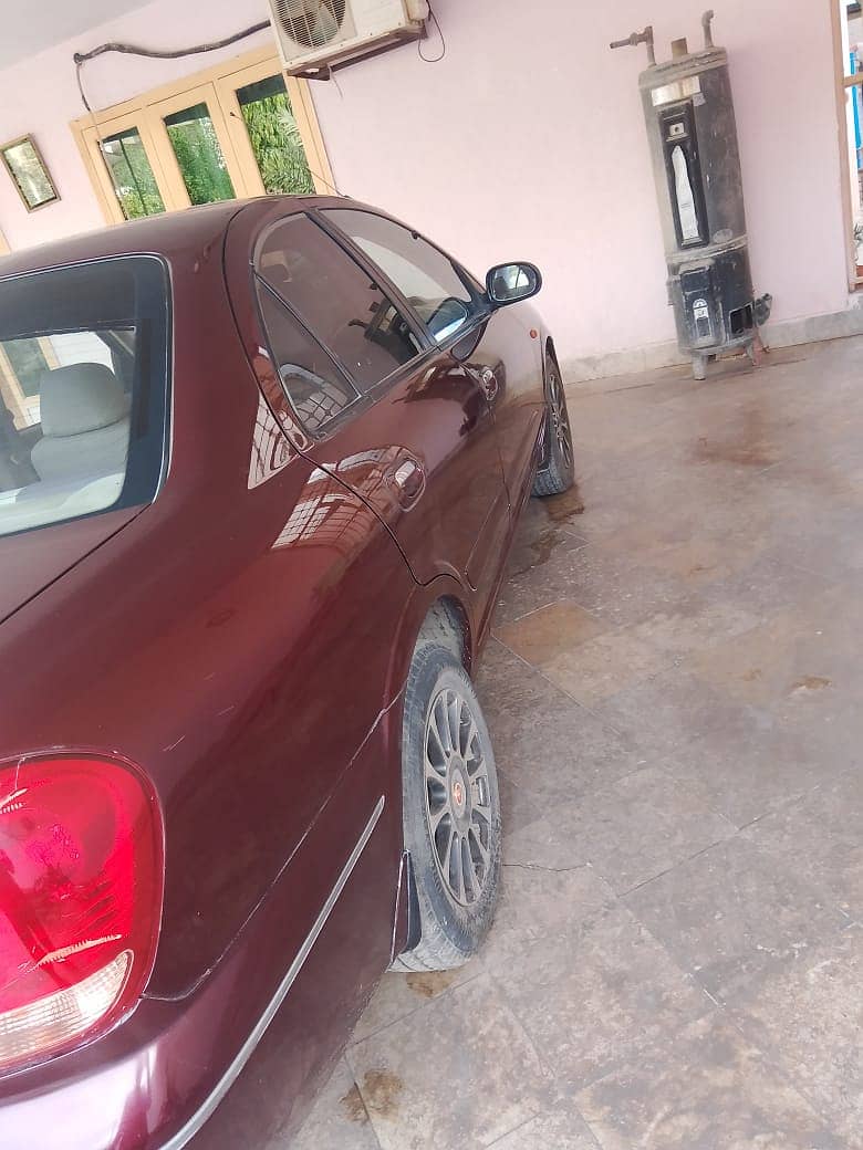 Nissan Sunny 2007 Saloon 9