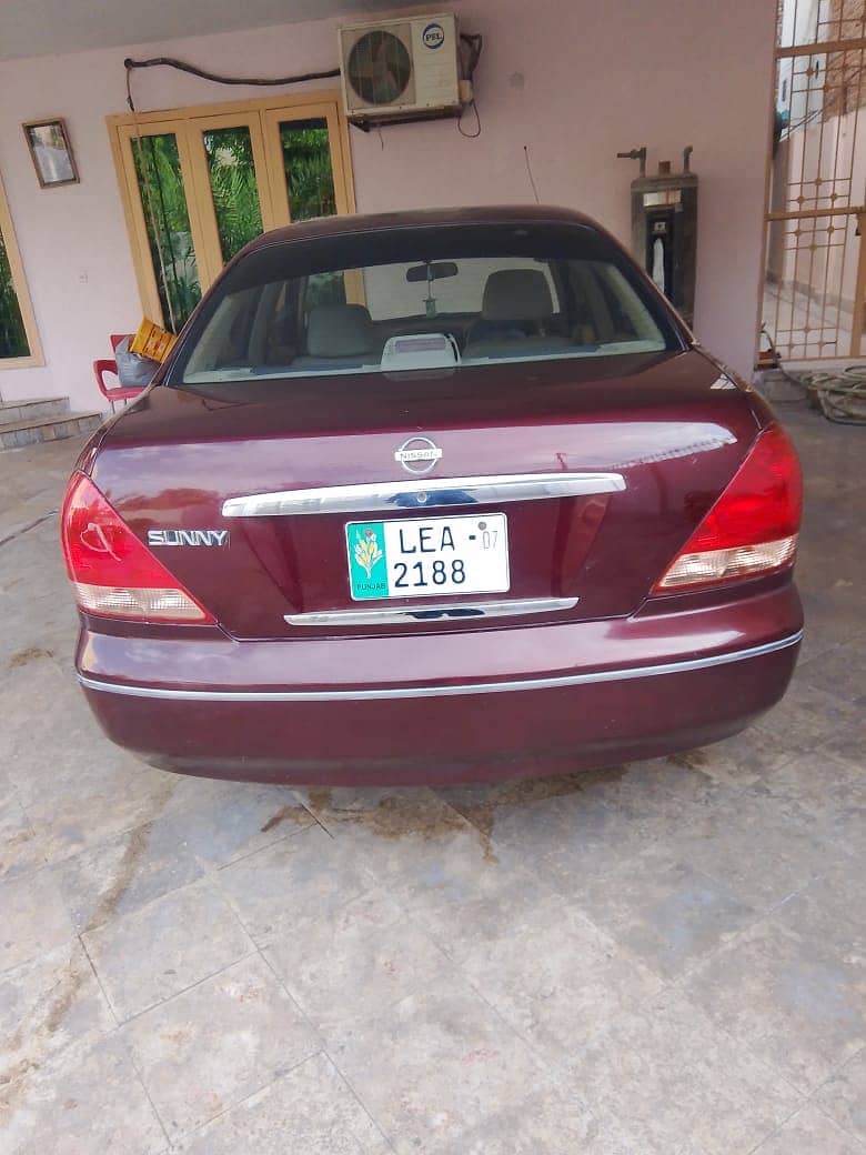 Nissan Sunny 2007 Saloon 11