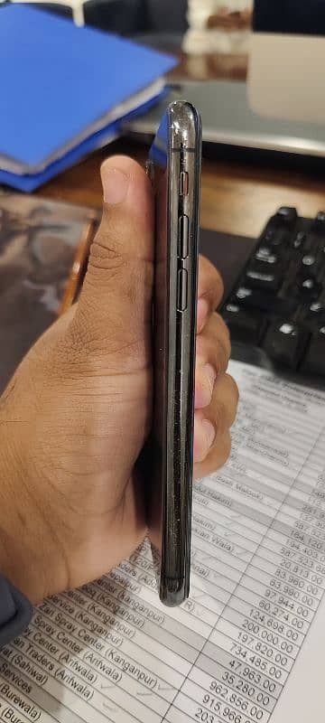 Iphone X 256GB Pta Approved 5