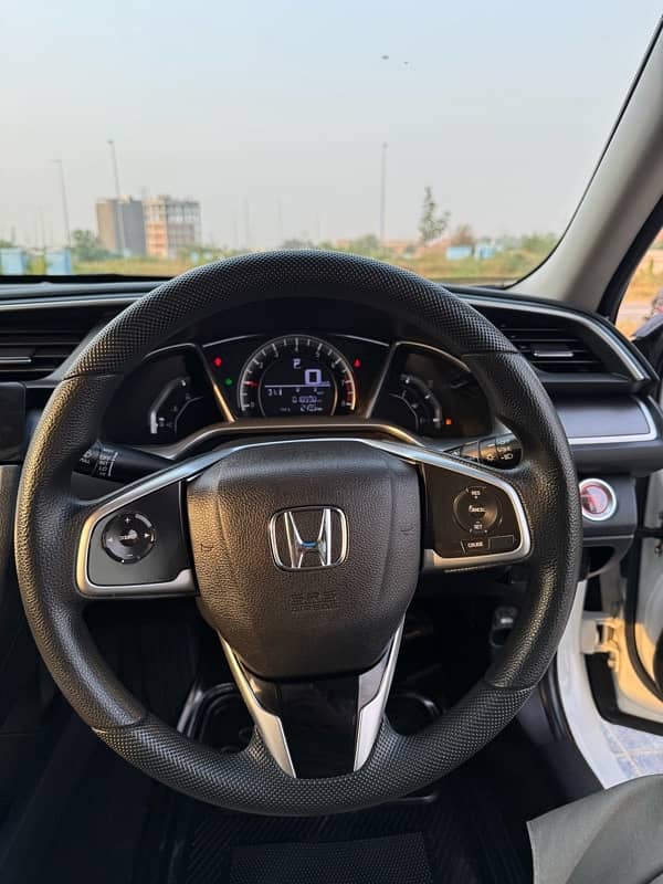 Honda Civic Oriel 2017 7