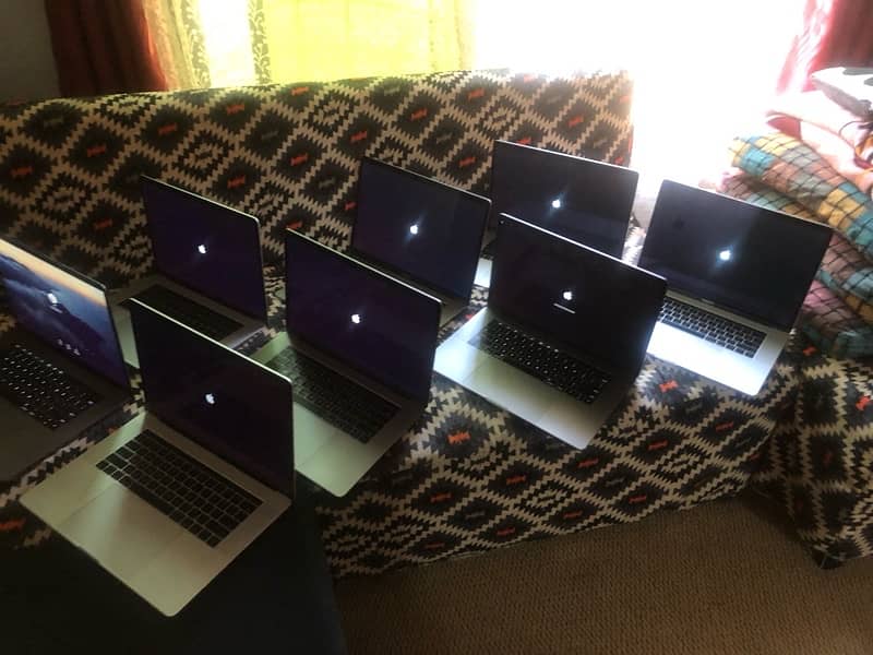 macbook pro 1 shot sell at same price 5