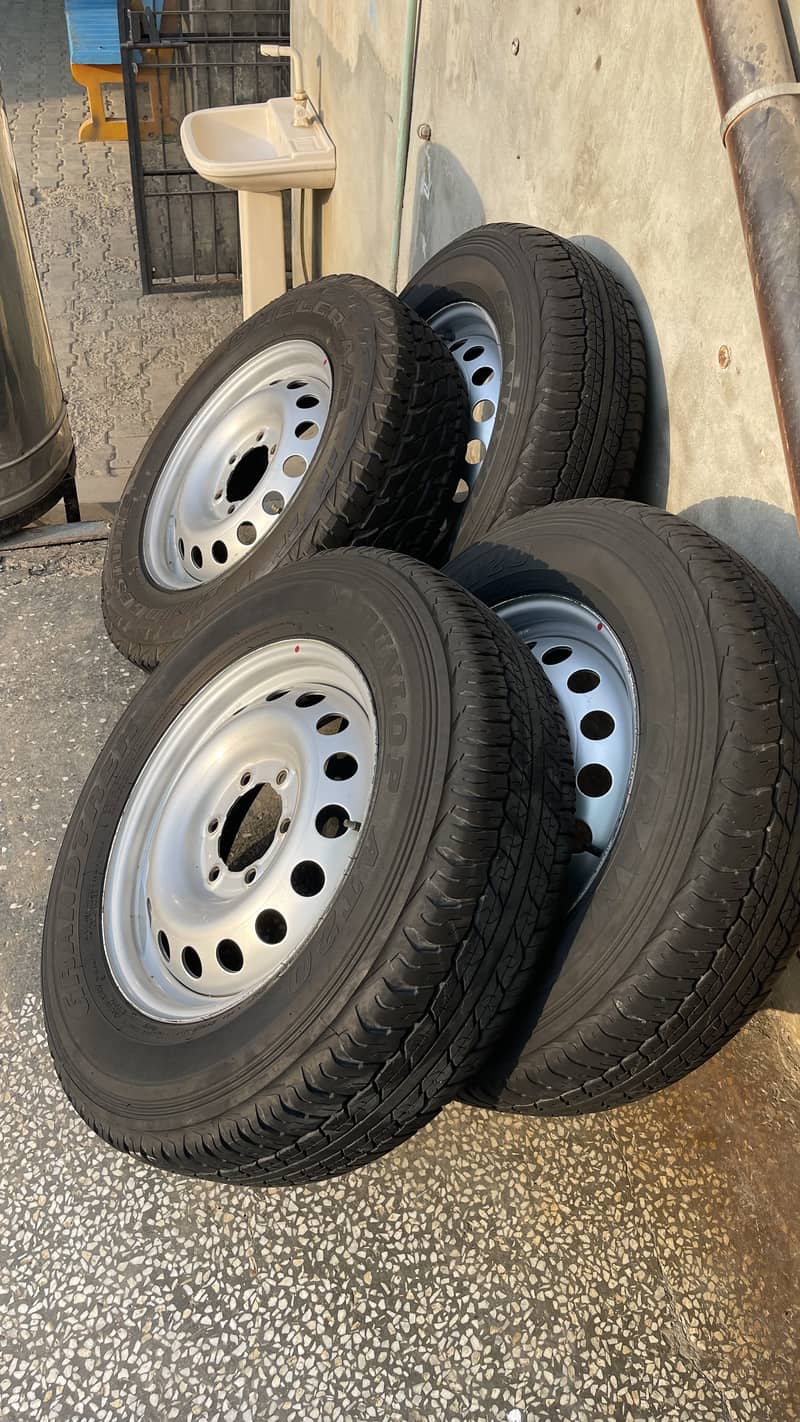 Used tyres good condition for sale 225.70. 17 size 1