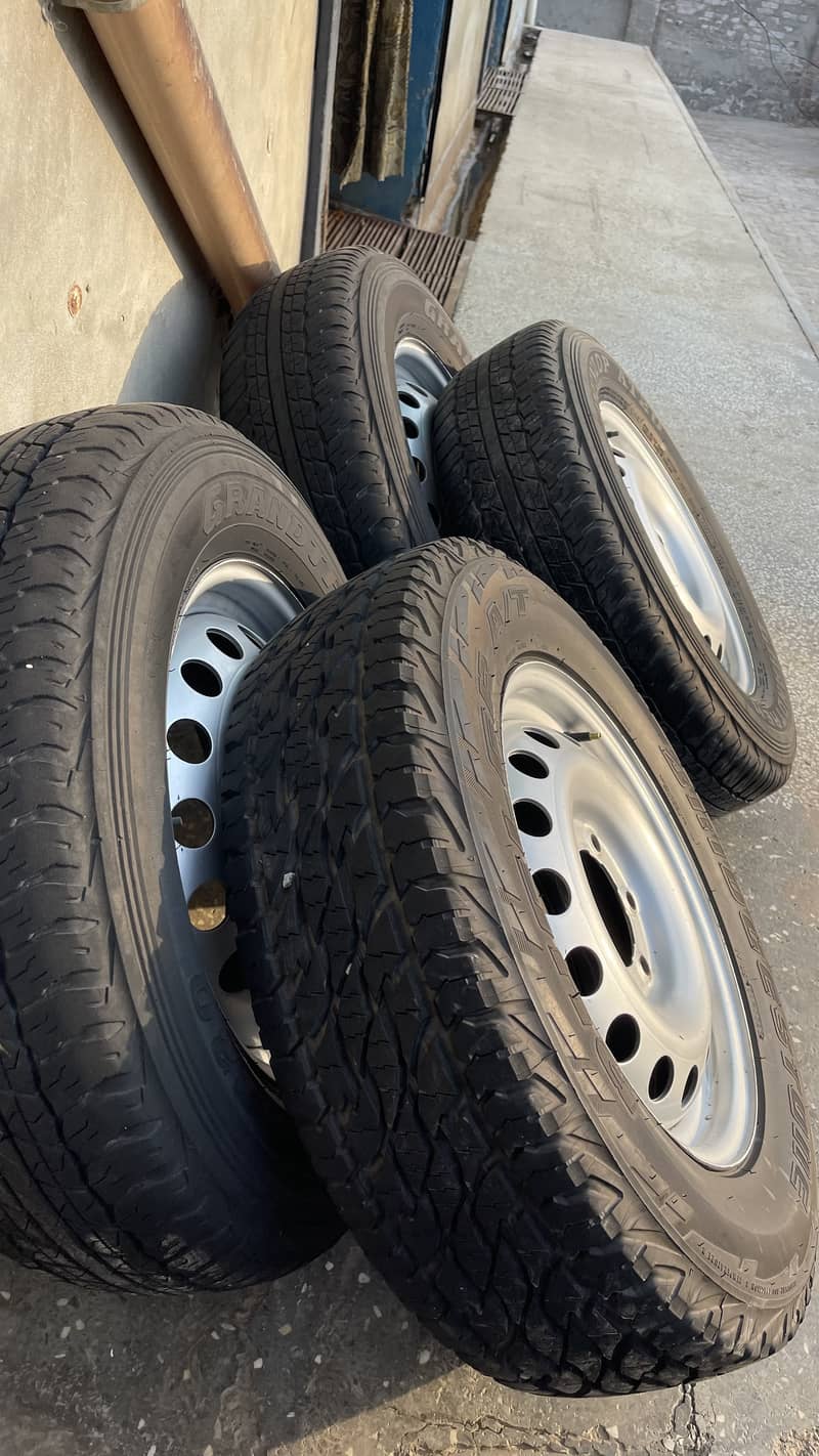 Used tyres good condition for sale 225.70. 17 size 2