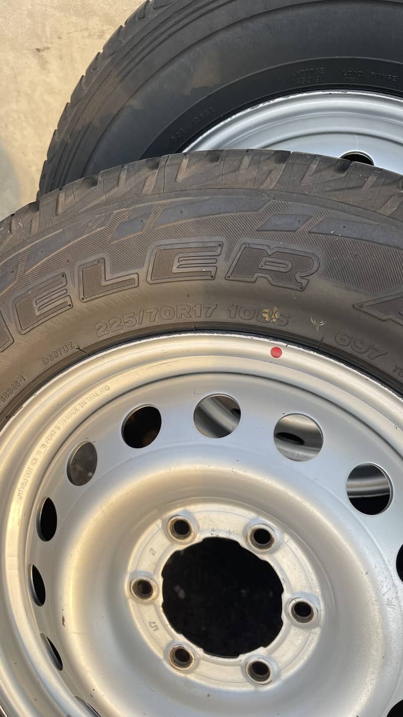 Used tyres good condition for sale 225.70. 17 size 5