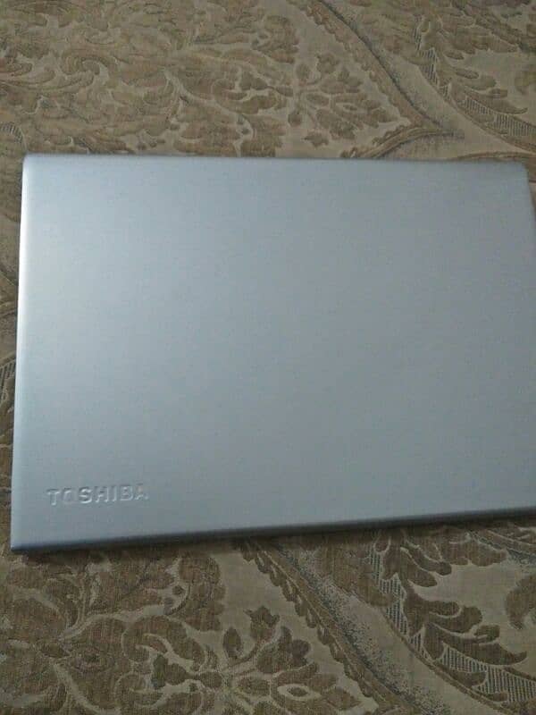 Toshiba Core i5 6th generation 8GB RAM 119 GB SSD 5