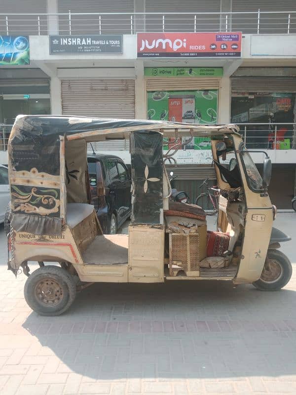 Unique Rikshaw - 200cc CNG Auto Rikshaw 0