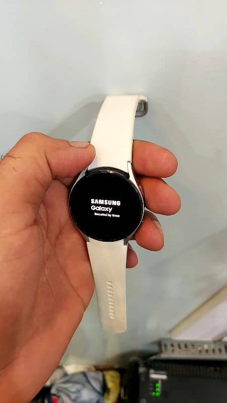 samsung galaxy watch 4 lush condition 4