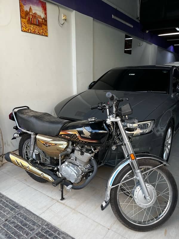 Honda CG 125 Gold edition 3