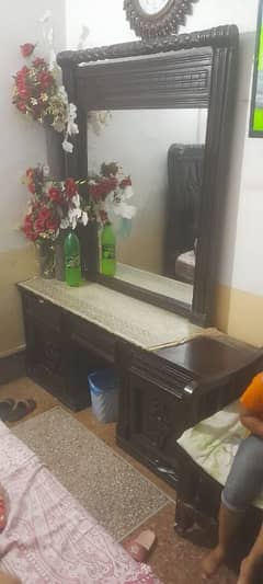 Dressing Table condition 7/10