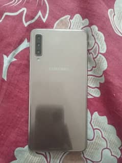 Samsung a7 4/128 gb