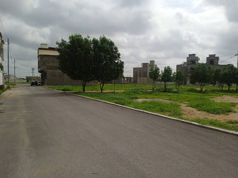 200 Sqyd Residential Plot For Urgent Sale 5