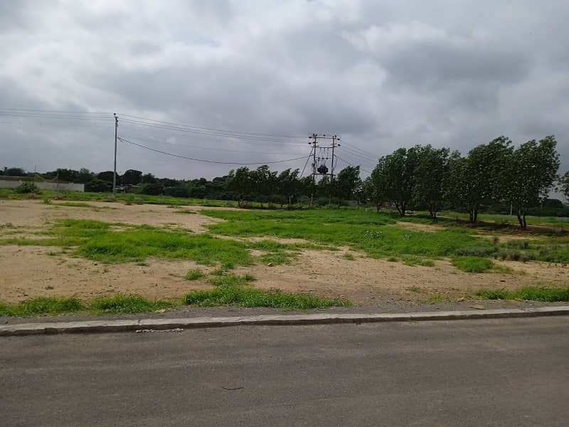 200 Sqyd Residential Plot For Urgent Sale 7