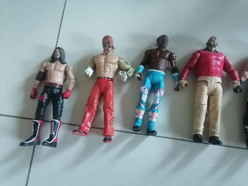 Action figures, wrestlers and super heroes 4