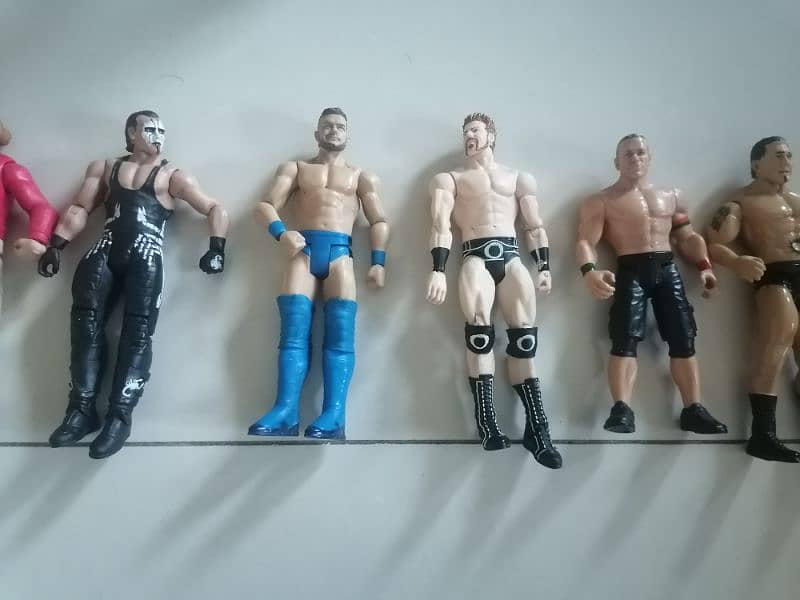 Action figures, wrestlers and super heroes 5