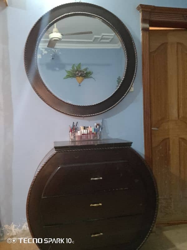 Console & dressing table 0