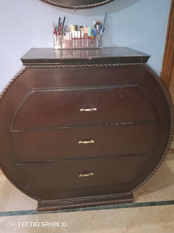 Console & dressing table 2