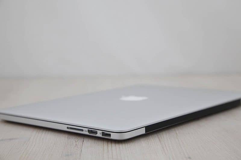 Retina Display (Macbook Pro 2013 late) scratchless condition 0