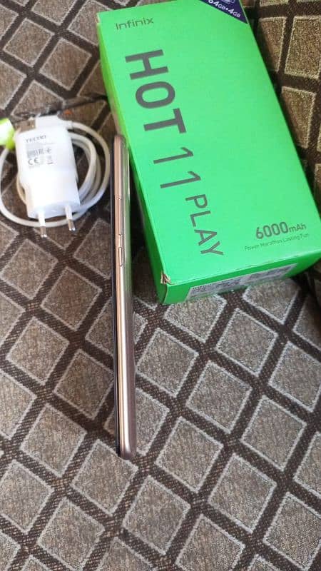 Infinix hot 11 play 4 64 with box and charger all okay urgent sale 3