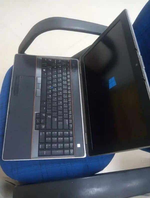 Dell Core i7 laptop 4