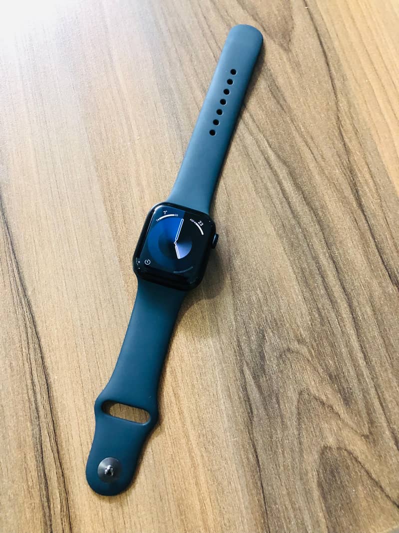 Apple Watch Series 9 GPS 41mm Midnight with Aluminium Case 7