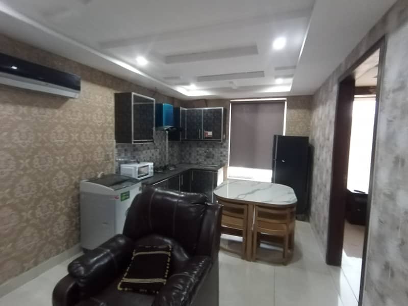 FOR RENT VERY REASONABLE PRICE 1 BED ROOM FUL FURNISHED APARTMENT SECTOR D BAHRIA TOWN LAHORE 2