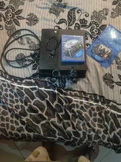 playstation 4 .  (500) GB STORAGE with HDMI and 2 CD AND CONTROLLER