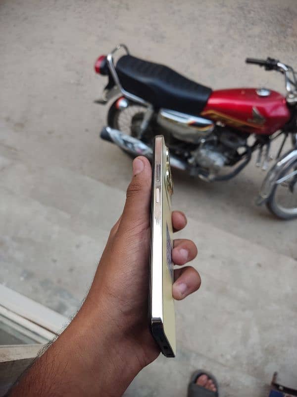 tecno spark 20 pro 3