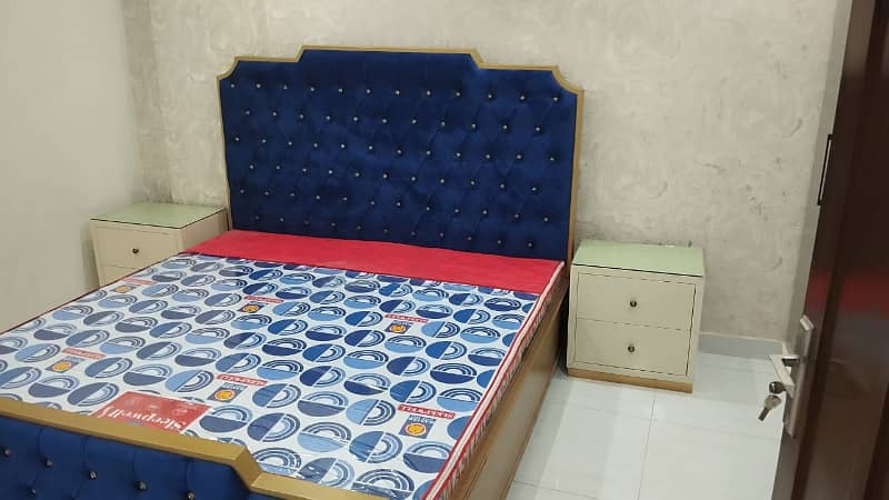 FOR RENT VERY REASONABLE PRICE 2 BED ROOM FULL FURNISHED APARTMENT IN SECTOR C BAHRIA TOWN LAHORE 8