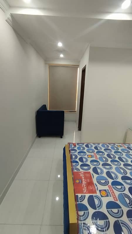 FOR RENT VERY REASONABLE PRICE 2 BED ROOM FULL FURNISHED APARTMENT IN SECTOR C BAHRIA TOWN LAHORE 9