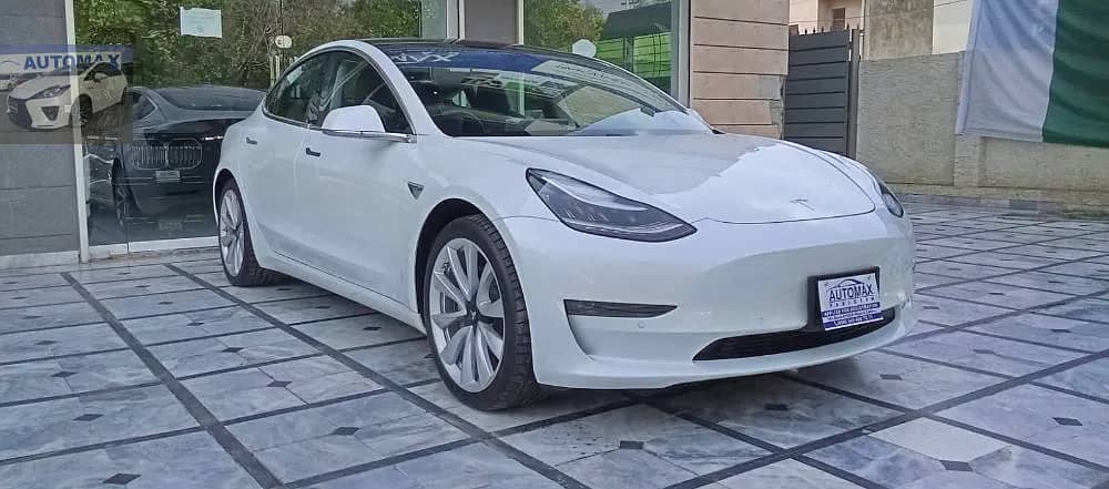 Tesla Model 3 Long Range 2020 1