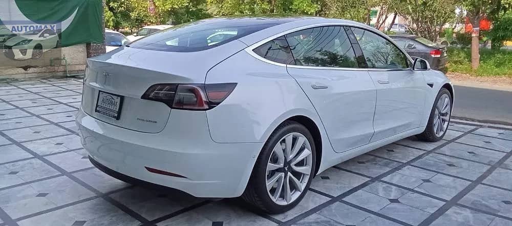 Tesla Model 3 Long Range 2020 4