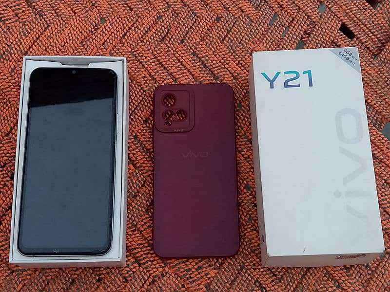 vivo y21 4+1/64 1