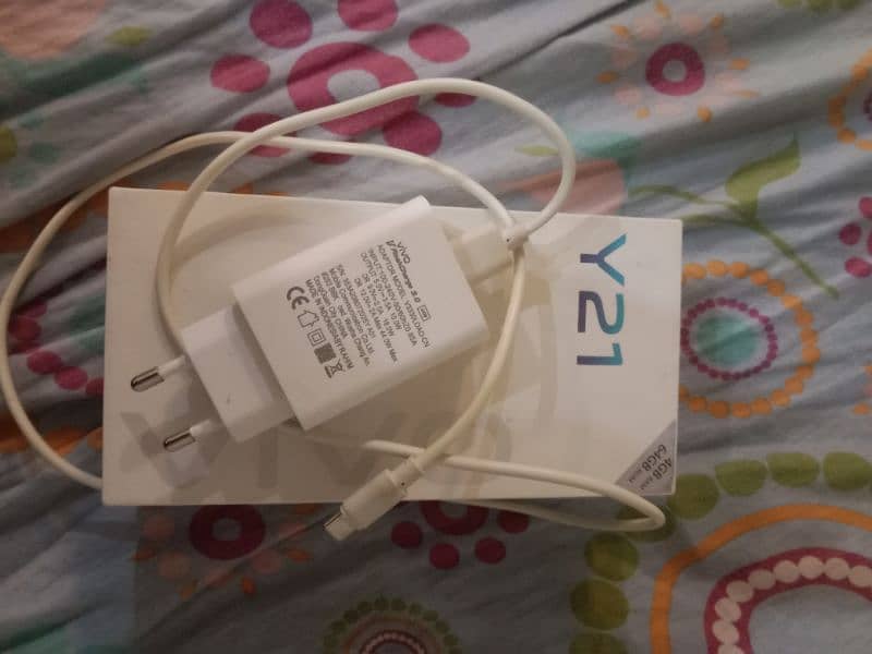 vivoy21.5. gb. 64gb. . daba charger Sath ha 4