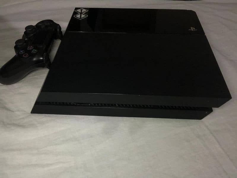 PS4 fat 500 gb with one controller non jailbreak 4