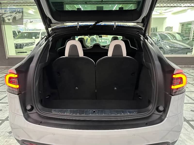 Tesla X 2018 Model X 16