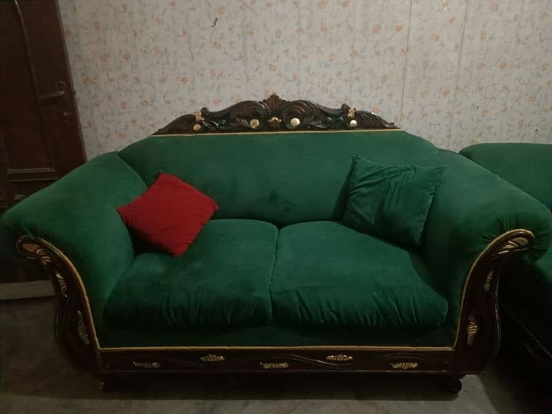 SOFA SET URGENT SALE 3