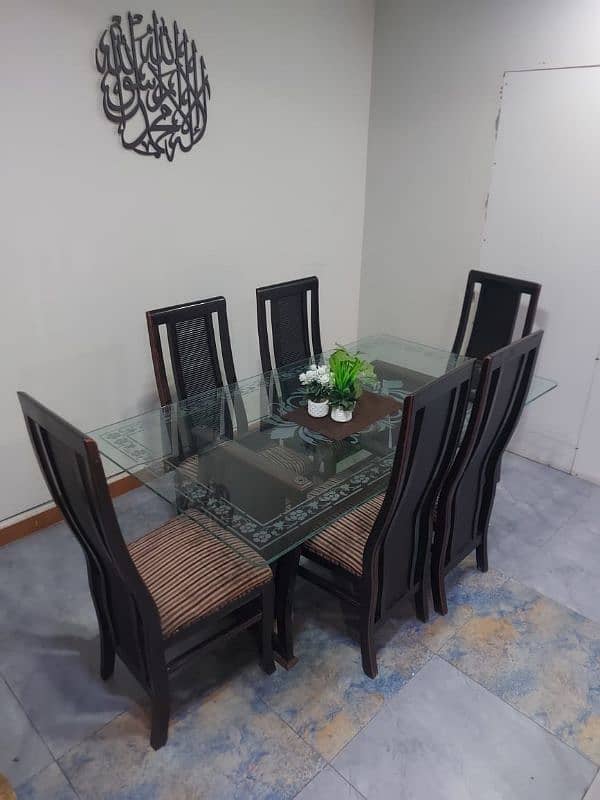 Dining Table with 6 Chairs 2