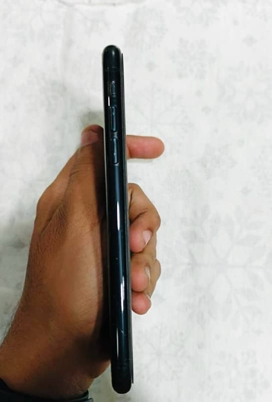 iPhone XR water pack condition 10 / 9 6